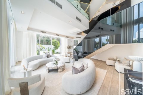 Villa in Al Barari, Dubai, UAE 4 bedrooms, 459 sq.m. № 635226 - photo 2