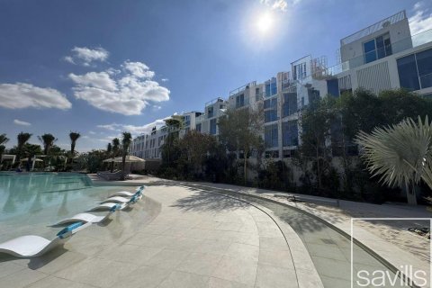 Villa in Al Barari, Dubai, UAE 4 bedrooms, 458 sq.m. № 635227 - photo 1