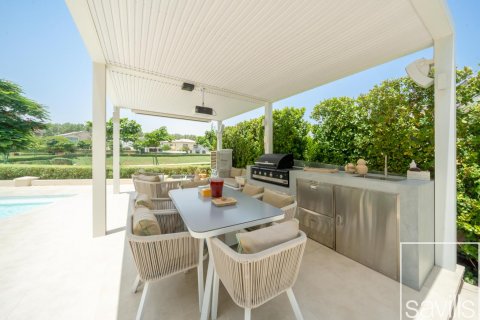 Vila v Jumeirah Golf Estates, Dubai, SAE 5 ložnice, 879 m² Č.: 635230 - fotografie 13