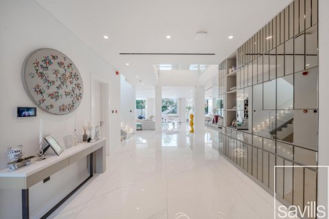 Vila v Jumeirah Golf Estates, Dubai, SAE 5 ložnice, 879 m² Č.: 635230 - fotografie 3