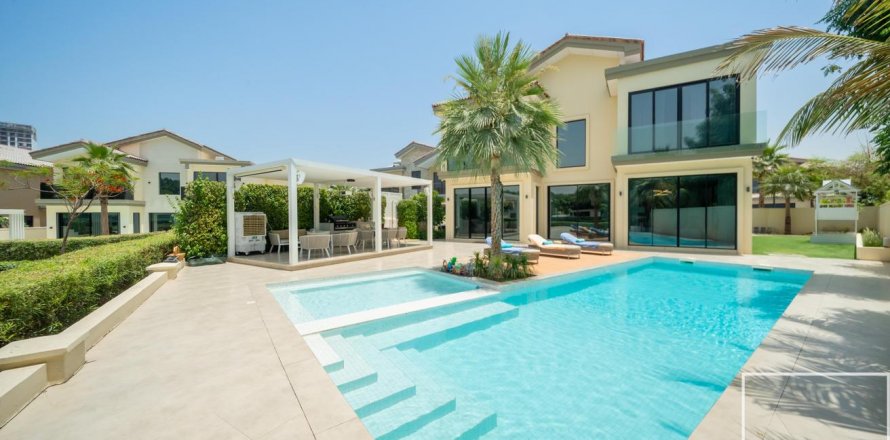 Vila v Jumeirah Golf Estates, Dubai, SAE 5 ložnice, 879 m² Č.: 635230