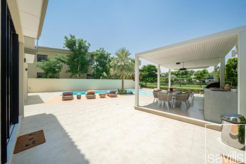 Vila v Jumeirah Golf Estates, Dubai, SAE 5 ložnice, 879 m² Č.: 635230 - fotografie 9