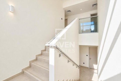 Vilă de vânzare în Dubai, EAU 6 dormitoare, 426.7 mp. №766976 - poză 6