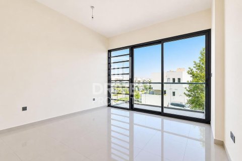 Vilă de vânzare în Dubai, EAU 6 dormitoare, 426.7 mp. №766976 - poză 16