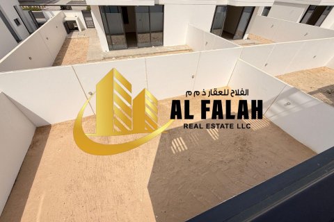 Villa Sharjah Waterfront Cityjā, AAE 4 istabas, 418 m2 Nr. 638084 - attēls 18