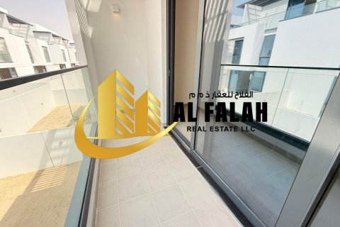 Villa Sharjah Waterfront Cityjā, AAE 4 istabas, 418 m2 Nr. 638084 - attēls 19