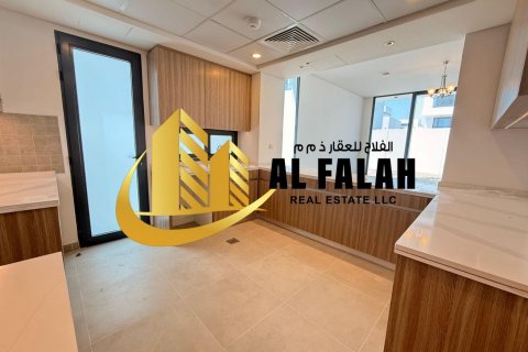 Villa Sharjah Waterfront Cityjā, AAE 4 istabas, 418 m2 Nr. 638084 - attēls 3