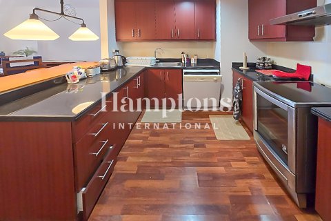 Apartament de închiriat în Jumeirah Beach Residence, Dubai, EAU 1 dormitor, 98.19847100 mp.  №651547 - poză 12