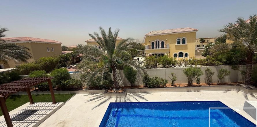 Jumeirah Park、Dubai、UAEにあるヴィラ 3ベッドルーム、778 m2 No642106