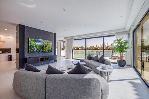 וילה להשכרה ב Palm Jumeirah, Dubai, איחוד האמירויות  6 חדרי שינה, 622 מ"ר, מספר 642108 - תמונה 1