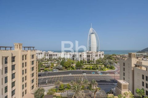 Lägenhet uthyres i Umm Suqeim, Dubai, UAE 3 sovrum, 174 kvm Nr. 643444 - fotografi 13