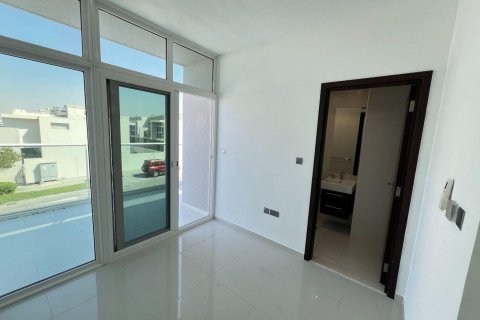 Városi lakóépület itt: DAMAC Hills (Akoya by DAMAC), Dubai, EAE, 3 hálószoba, 167 m², azonosító: 682426 - fénykép 17