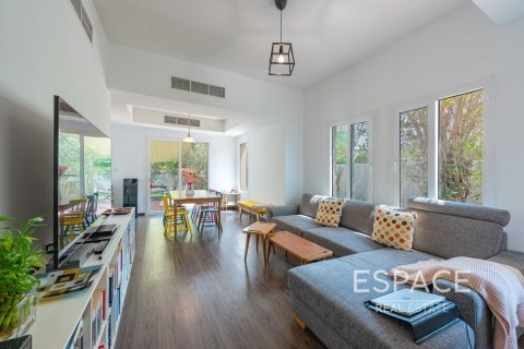 Villa zum Verkauf in The Springs, Dubai, VAE 3 Schlafzimmer, 209 m2 Nr. 649899 - Foto 3