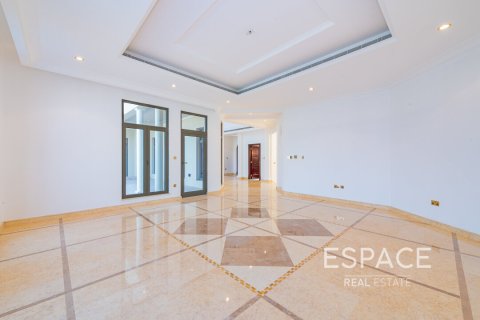 Villa till försäljning i Palm Jumeirah, Dubai, UAE 6 sovrum, 650 kvm Nr. 649915 - fotografi 3