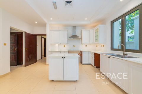 Villa till försäljning i Palm Jumeirah, Dubai, UAE 6 sovrum, 650 kvm Nr. 649915 - fotografi 9
