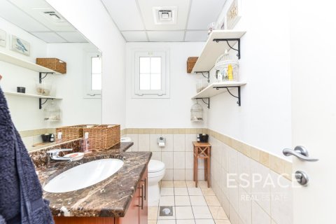 Villa te koop in The Springs, Dubai, VAE 3 slaapkamers, 237 vr.m., nr 649897 - foto 11