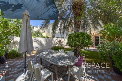 Villa te koop in The Springs, Dubai, VAE 3 slaapkamers, 237 vr.m., nr 649897 - foto 19
