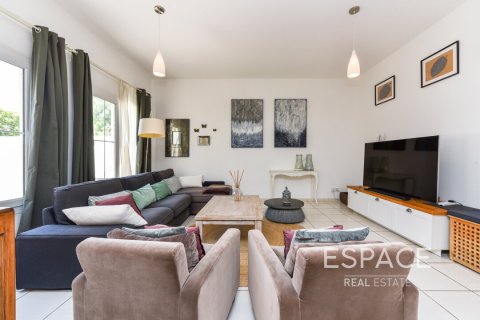 Villa te koop in The Springs, Dubai, VAE 3 slaapkamers, 237 vr.m., nr 649897 - foto 6