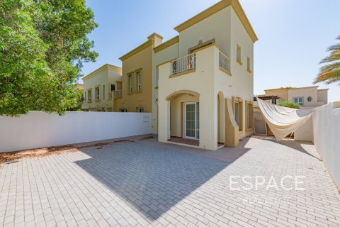 Huvila The Springs, Dubai, Arabiemiraatit 2 makuuhuonetta, 167 m2 № 649898 - kuva 1