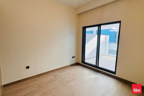 Townhouse sa Dubai, UAE 4 silid-tulugan, 144 sq.m. № 711495