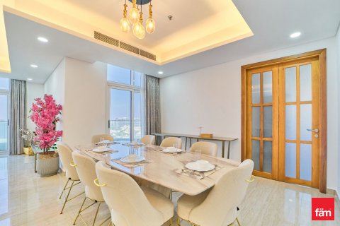 Apartament de închiriat în Palm Jumeirah, Dubai, EAU 3 dormitoare, 541.1 mp.  №686238 - poză 7