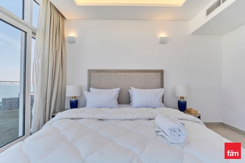 Apartament de închiriat în Palm Jumeirah, Dubai, EAU 3 dormitoare, 541.1 mp.  №686238 - poză 19