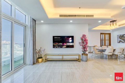 Apartament de închiriat în Palm Jumeirah, Dubai, EAU 3 dormitoare, 541.1 mp.  №686238 - poză 8