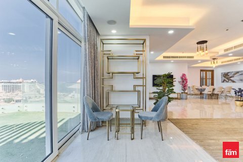 Apartament de închiriat în Palm Jumeirah, Dubai, EAU 3 dormitoare, 541.1 mp.  №686238 - poză 15
