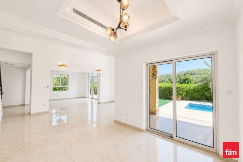 Villa à louer à Jumeirah Islands, Dubai, EAU 4 chambres, 933 m2 № 717919 - photo 4