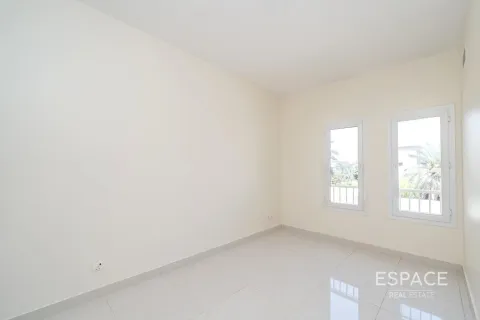 Villa in affitto a The Springs, Dubai, EAU 3 camere da letto, 228 mq. № 661277 - foto 8