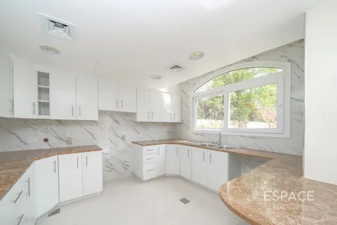 Villa in affitto a The Springs, Dubai, EAU 3 camere da letto, 228 mq. № 661277 - foto 5