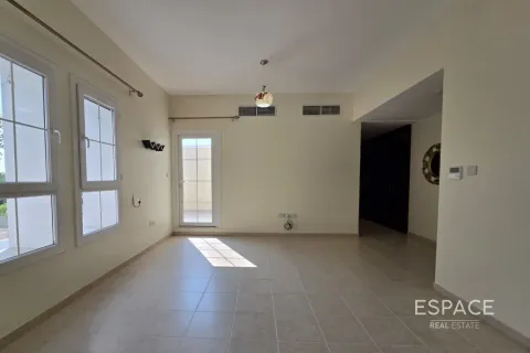 Rijtjeshuis te huur in Arabian Ranches, Dubai, VAE 3 slaapkamers, 234 vr.m., nr 661278 - foto 12