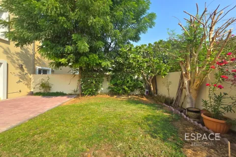 Rijtjeshuis te huur in Arabian Ranches, Dubai, VAE 3 slaapkamers, 234 vr.m., nr 661278 - foto 15