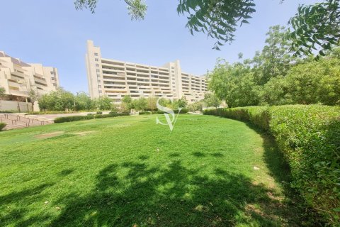 Apartman u Motor City, Dubai, UAE 2 spavaćih soba, 183 m2 Br. 688256 - fotografija 3