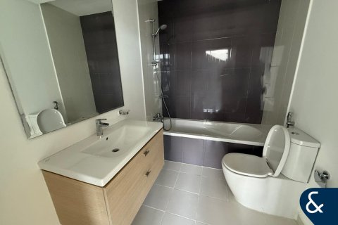 Lägenhet till försäljning i Dubai, UAE 2 sovrum, 158 kvm Nr. 671554 - fotografi 11