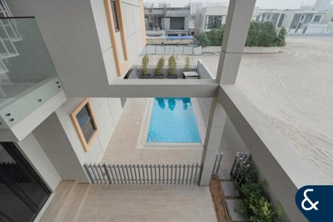 Villa en venta en Al Furjan, Dubai, EAU 6 dormitorios, 571 m2 № 684999 - foto 30