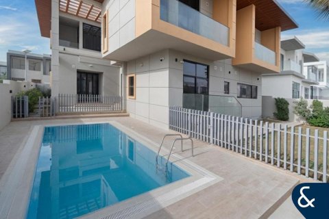 Villa en venta en Al Furjan, Dubai, EAU 6 dormitorios, 571 m2 № 684999 - foto 2