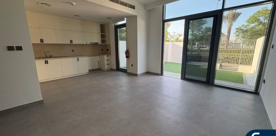 Maison de ville à Arabian Ranches 3, Dubai, EAU: 3 chambres, 193 m2 № 684998