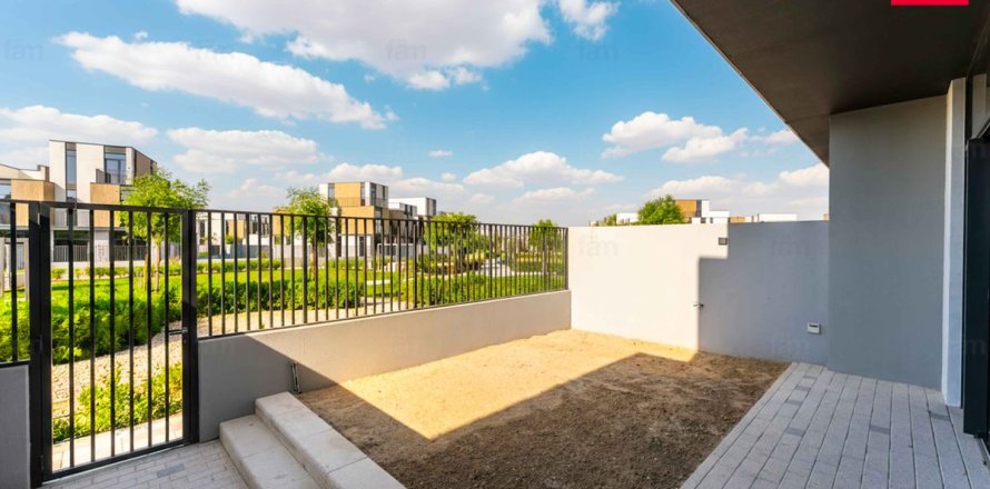 Casa urbana em Dubai, EAU 3 quartos, 168 m2 № 652310