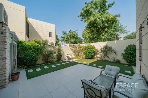 Townhouse in DAMAC Hills (Akoya by DAMAC), Dubai, UAE 4 bedrooms, 297 sq.m. № 661078 - photo 19