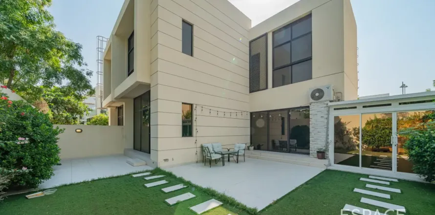 Radhus i DAMAC Hills (Akoya by DAMAC), Dubai, UAE 4 sovrum, 297 kvm Nr. 661078