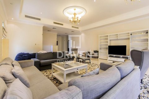 Vila u gradu The Villa, Dubai, UAE 5 spavaće sobe, 658.5 m2 Br. 745300 - Slika 3
