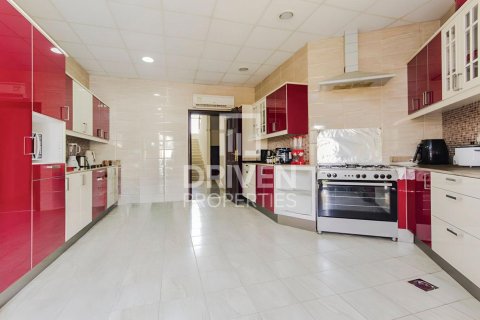 Vila u gradu The Villa, Dubai, UAE 5 spavaće sobe, 658.5 m2 Br. 745300 - Slika 7