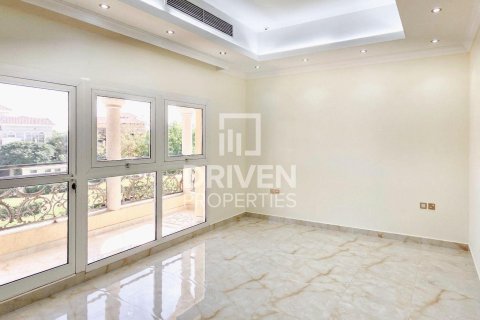 Villa en alquiler en The Villa, Dubai, EAU 4 dormitorios, 570.24 m2 № 745299 - foto 11