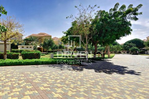 Villa en alquiler en The Villa, Dubai, EAU 4 dormitorios, 570.24 m2 № 745299 - foto 2