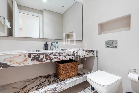 Apartment til salg i Al Wasl, Dubai, UAE 2 soveværelser, 147 kvm № 682750 - foto 13