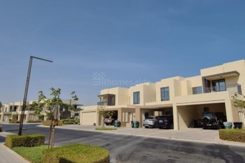 Vila v Dubai Hills Estate, Dubai, SAE 3 spálne, 198 m2 č. 703458 - Fotografia 4
