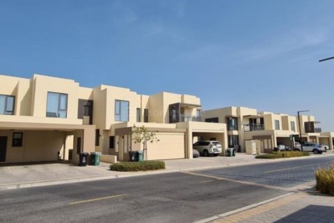 Vila v Dubai Hills Estate, Dubai, SAE 3 spálne, 198 m2 č. 703458 - Fotografia 1