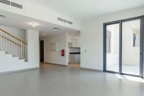 Vila v Dubai Hills Estate, Dubai, SAE 3 spálne, 198 m2 č. 703458 - Fotografia 3