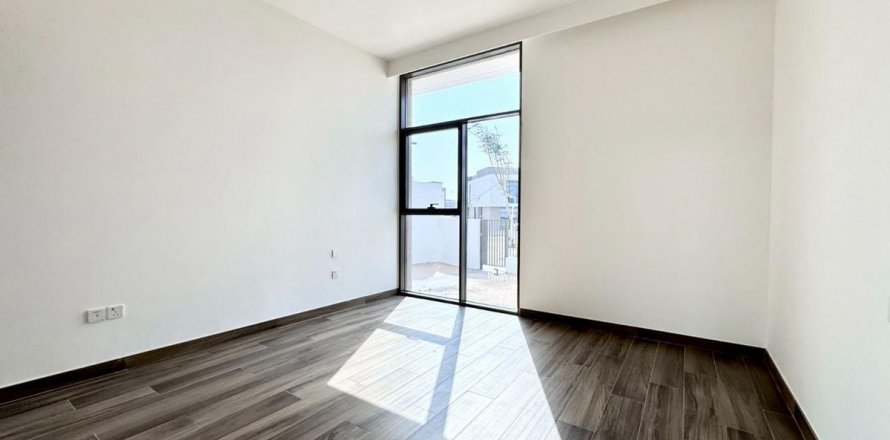 Vila v Al Furjan, Dubai, SAE 4 ložnice, 574.4 m² Č.: 638154